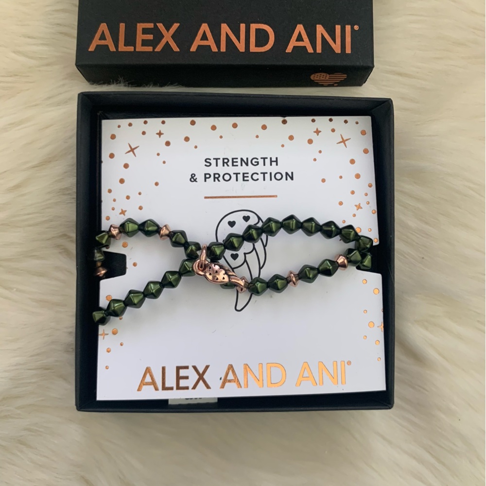 NWT Alex and Ani Token of Faith Angel Wing Stretch Bracelet